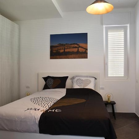 Residence Il Piviere App 7 With Private Garden Calambrone Bagian luar foto